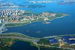 岳陽開發(fā)區(qū):創(chuàng)新驅(qū)動引領(lǐng)經(jīng)濟(jì)發(fā)展新常態(tài)