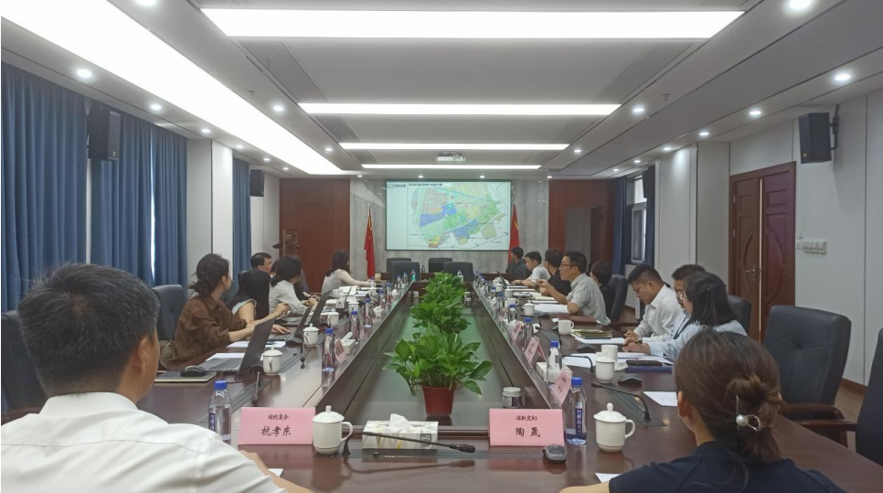 打開未來(lái)之門：新型工業(yè)化的松江實(shí)踐——我院赴上海市松江區(qū)調(diào)研新型工業(yè)化示范區(qū)